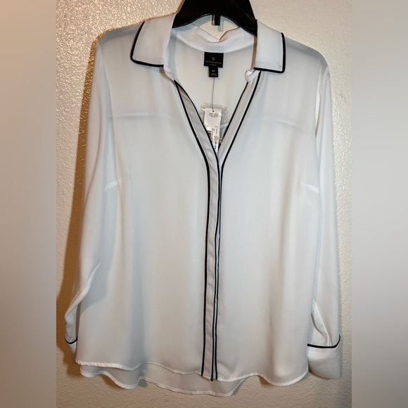 JCPenny Tops - NWT Worthington White Black Tipping Blouse